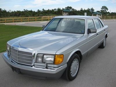 Photo of a Benz 560SEL